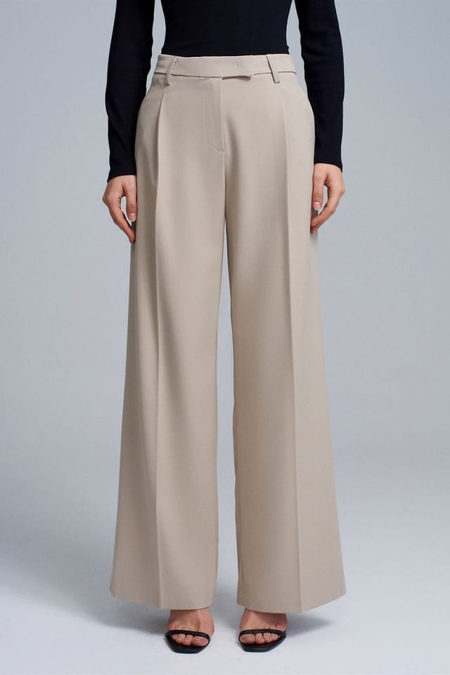 Dilvin Dilvin Women's High-Waist Wide-Leg Crepe Trousers in Stone - 3