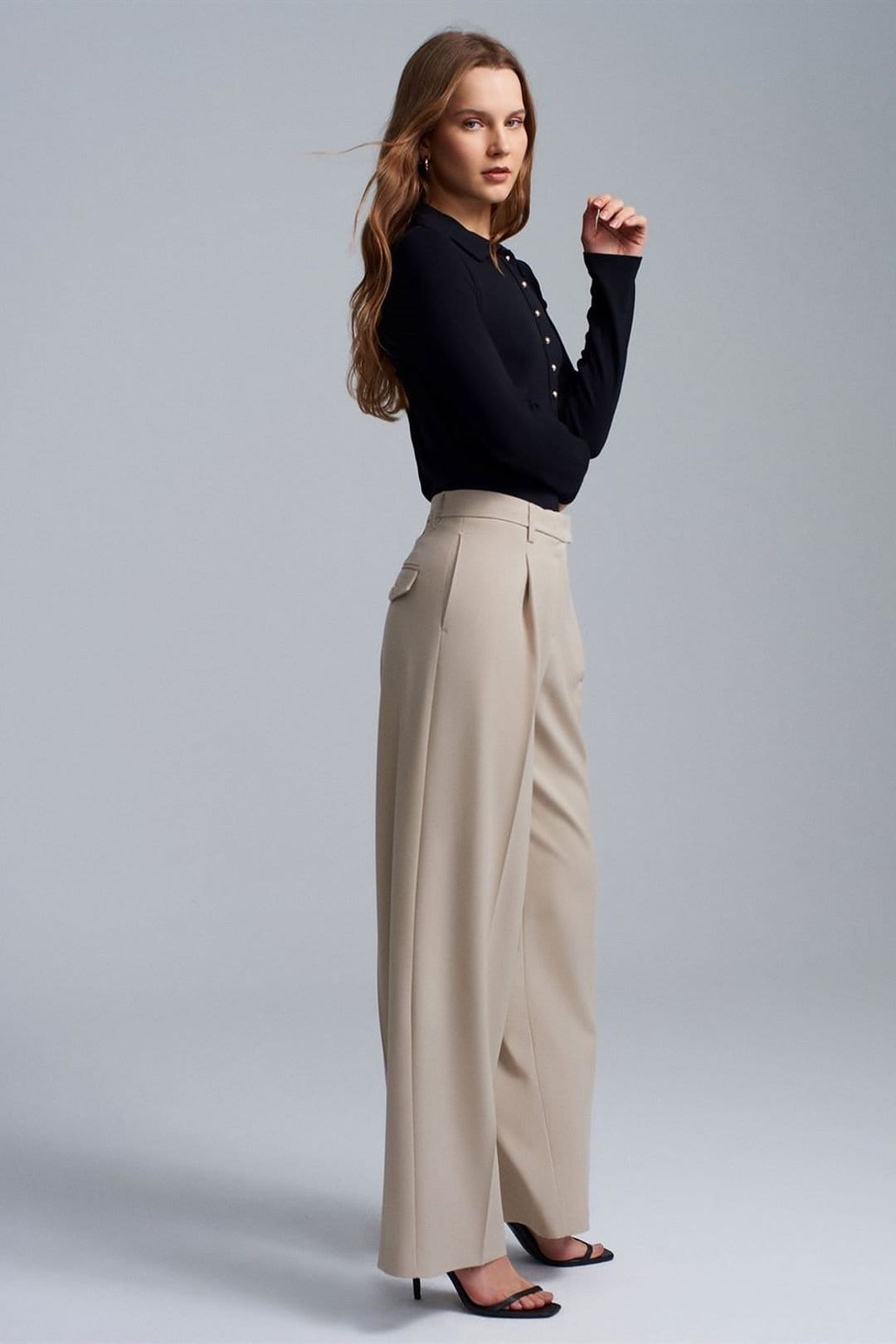 Dilvin Dilvin Women's High-Waist Wide-Leg Crepe Trousers in Stone - 4