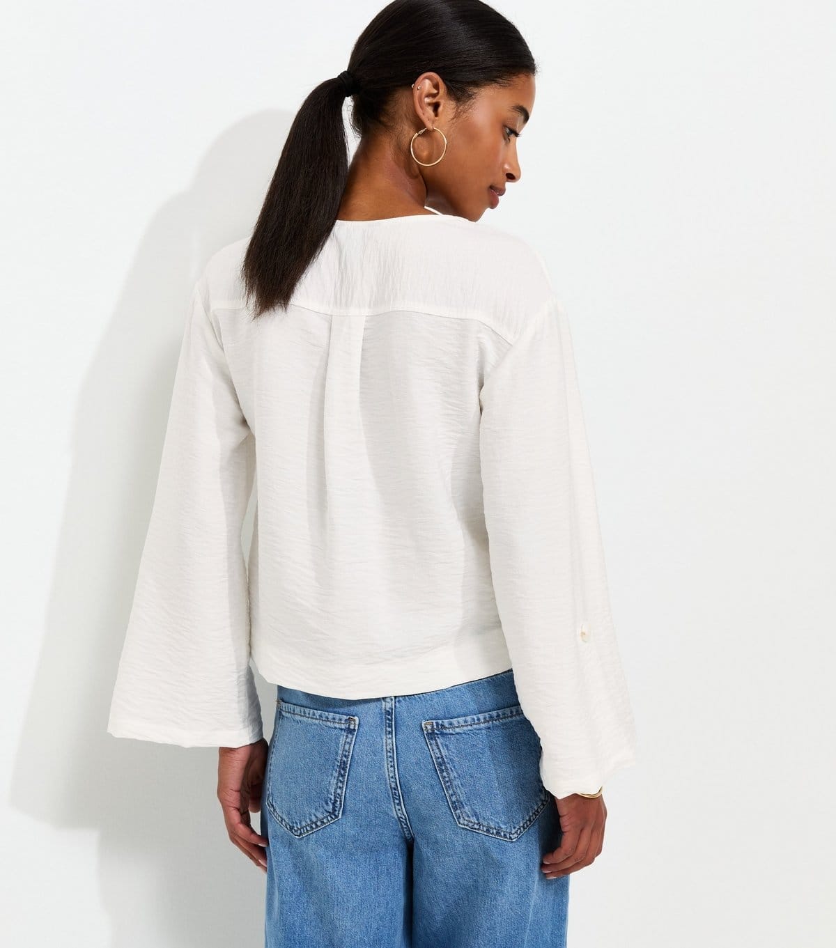 New Look Women's Cream Crinkle Texture V-Neck Shirt New Look - 4