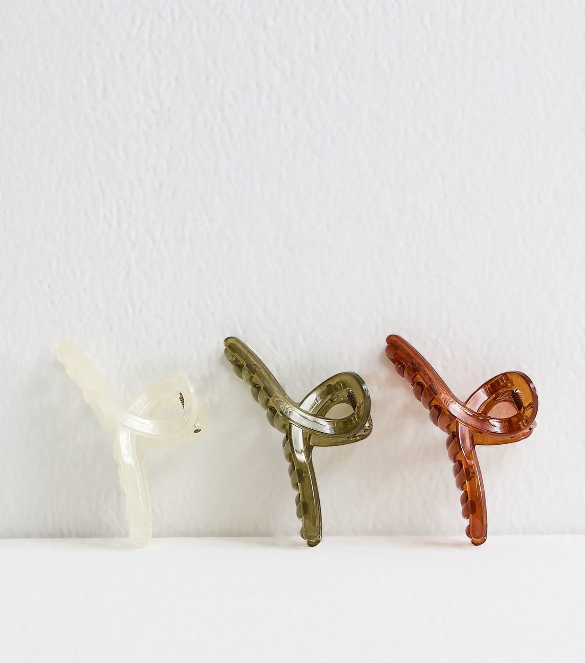 New Look Pack of 3 Multi Colour Mini Twist Hair Claw Clips New Look