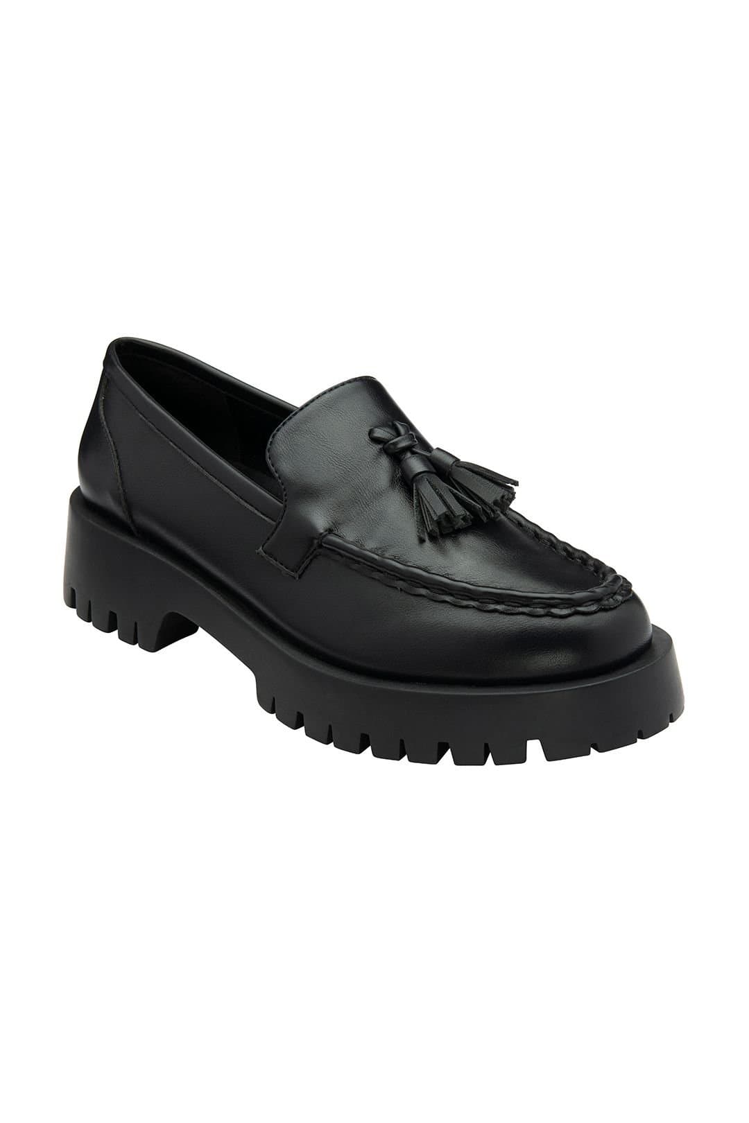 Ravel Ravel Women's Black 'Ord Almond-Toe Loafers
