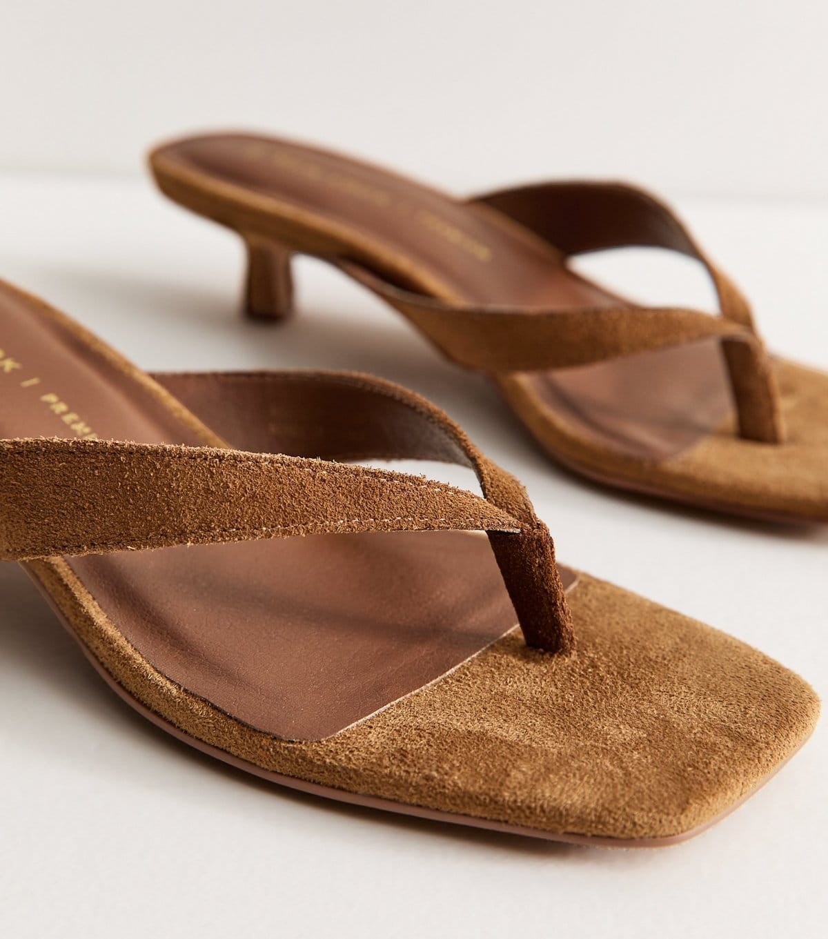 New Look Women's Premium Real Suede Tan Toe Post Kitten Heel Mules New Look - 4