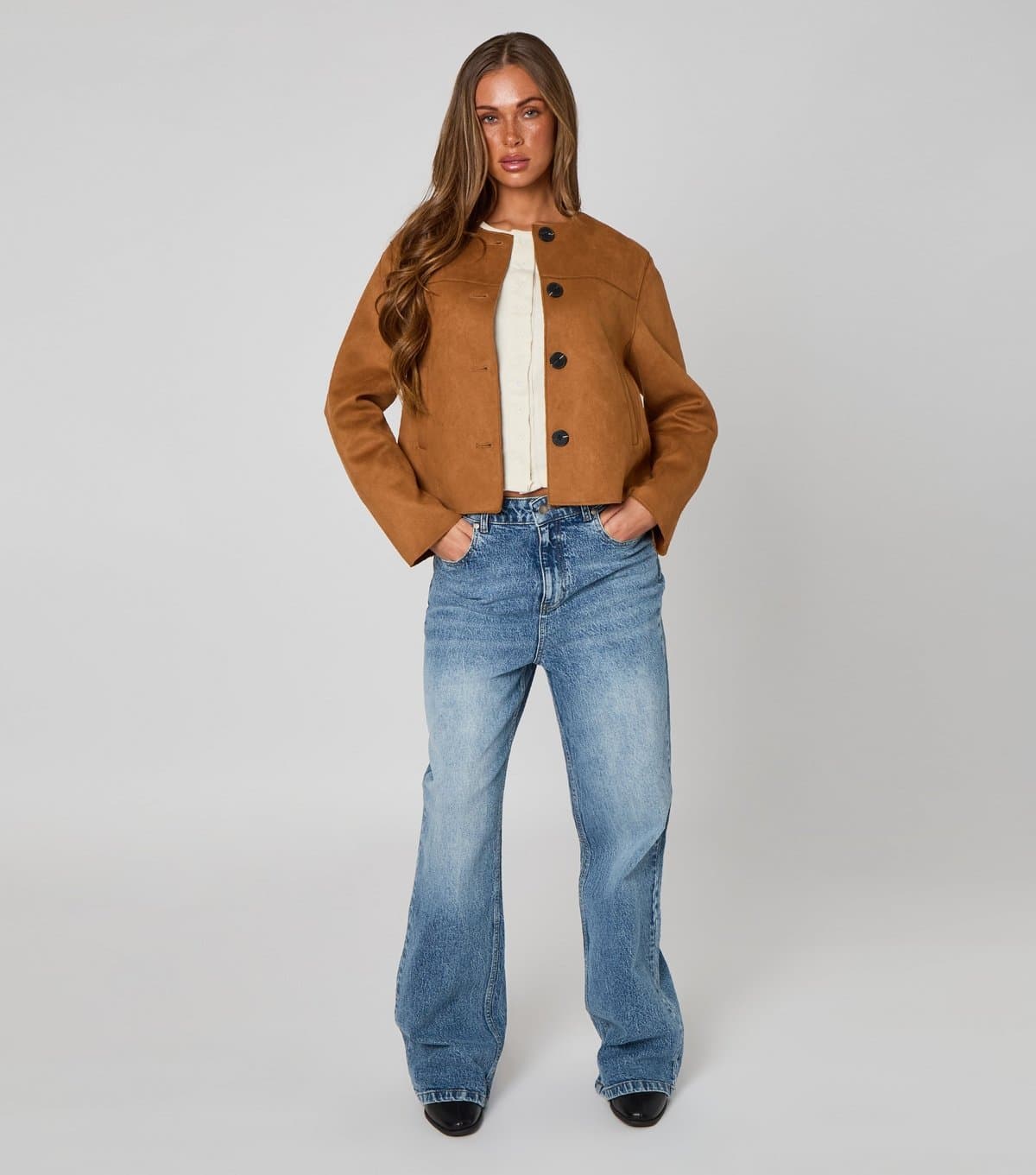 Urban Bliss Women's Tan Cropped Faux Suede Button Front Jacket Urban Bliss New Look