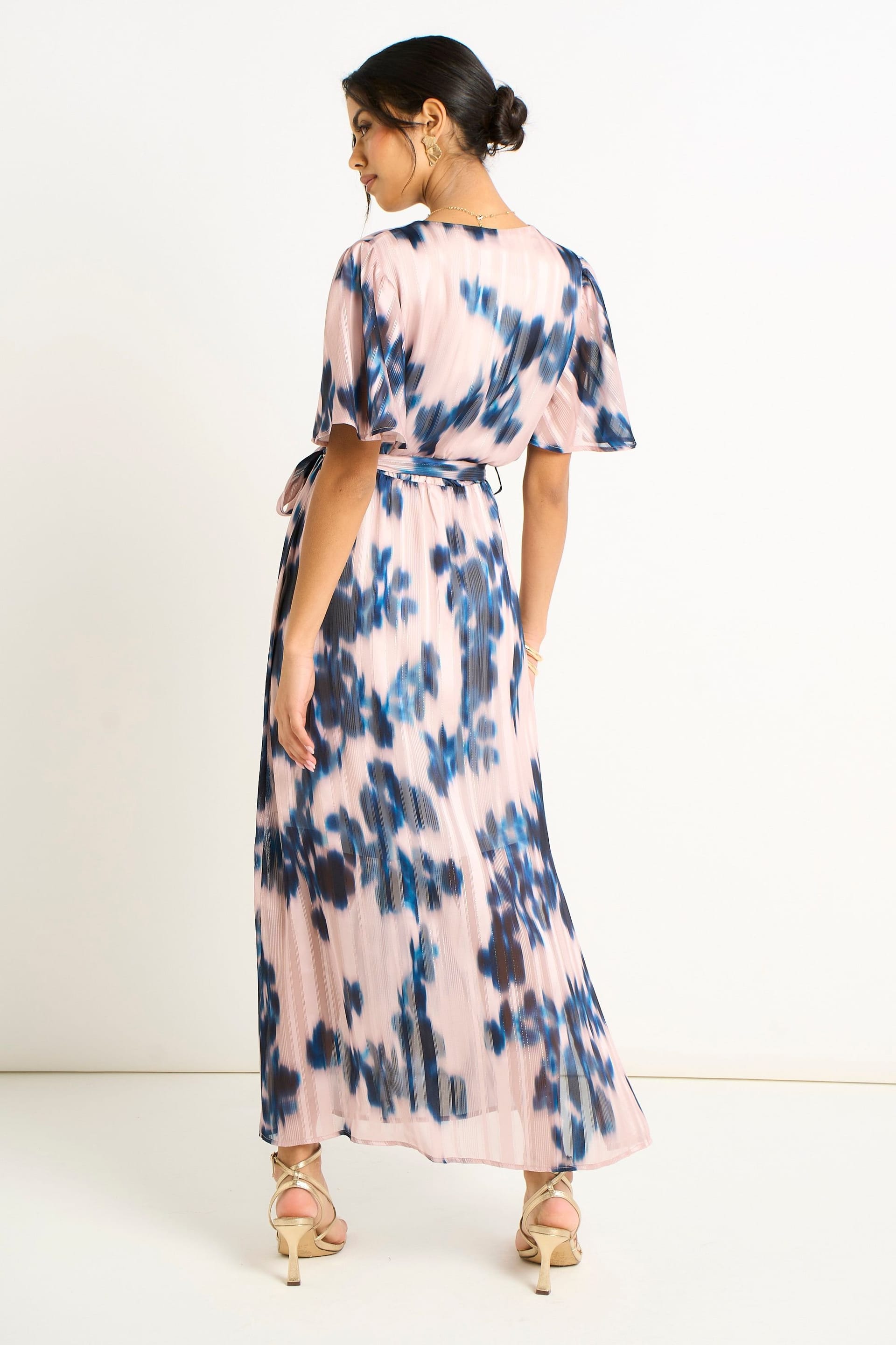 Gini London Gini London Women's Champagne Blur Animal Print Wrap Midi Dress in Pale Pink - 4