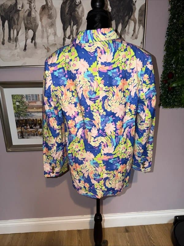 ASOS Design This ASOS Design Floral Dad Blazer in multicoloured is a stylish and casual size 10