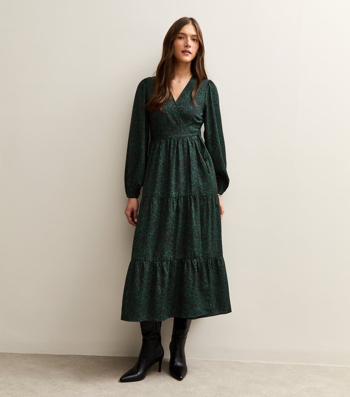 New Look Women's Dark Green Speckled Print Crepe Wrap Midi Dress New Look