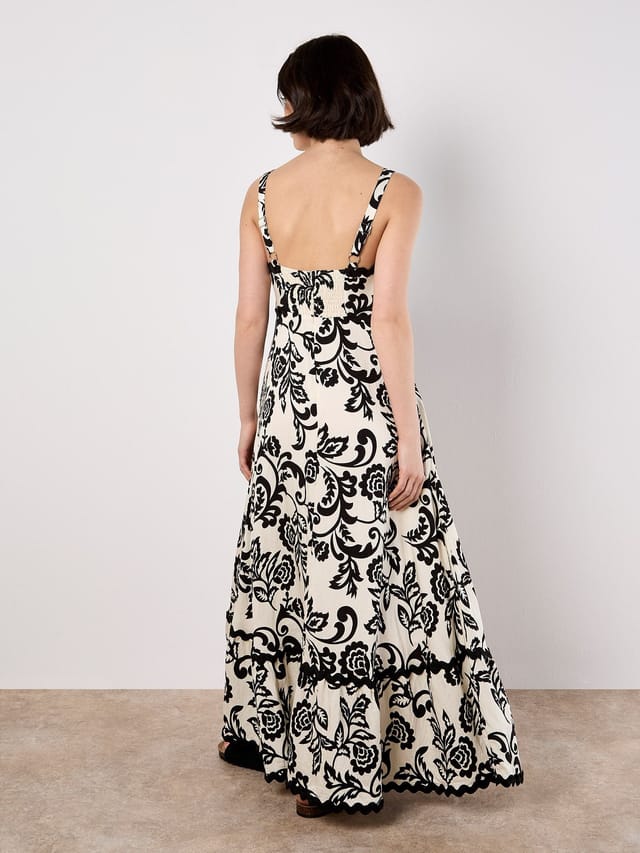 Apricot Apricot Women's Monochrome Sarasa Floral Maxi Dress in Cream - 3