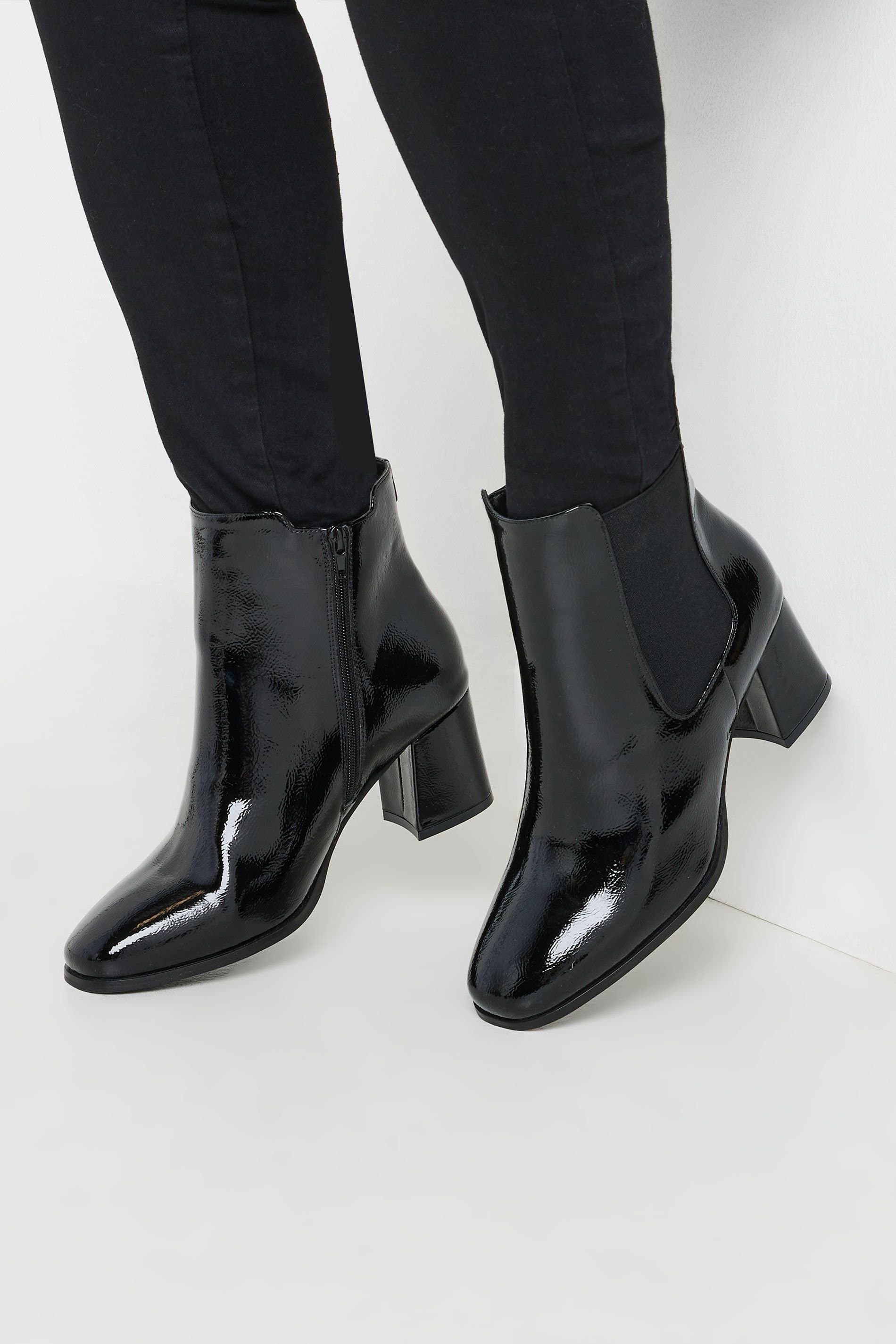 Yours Yours Women's Block Heel Chelsea Boots In Extra Wide EEE Fit in Black