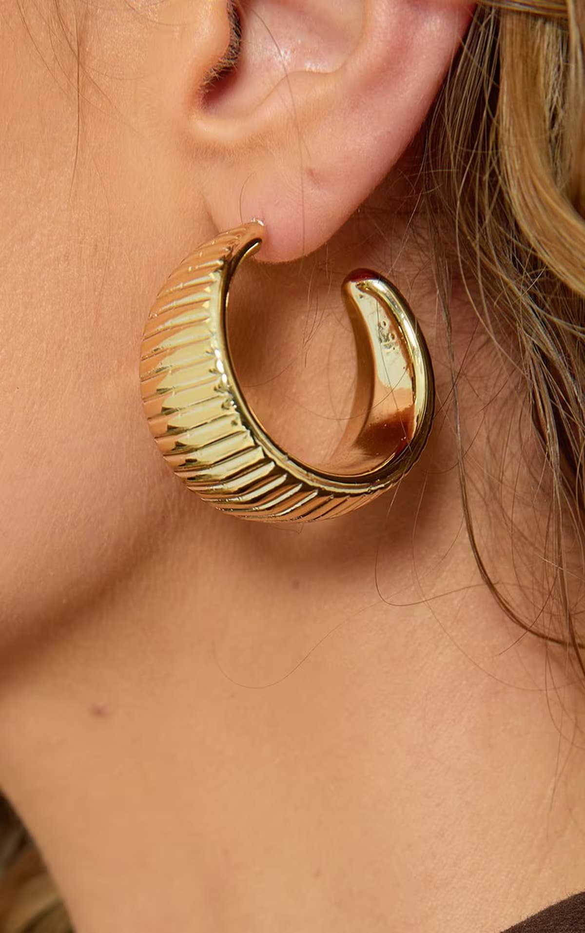 EGO Oversized Ribbed Detail Chunky Hoop Earring In Gold, Women's Size UK 0