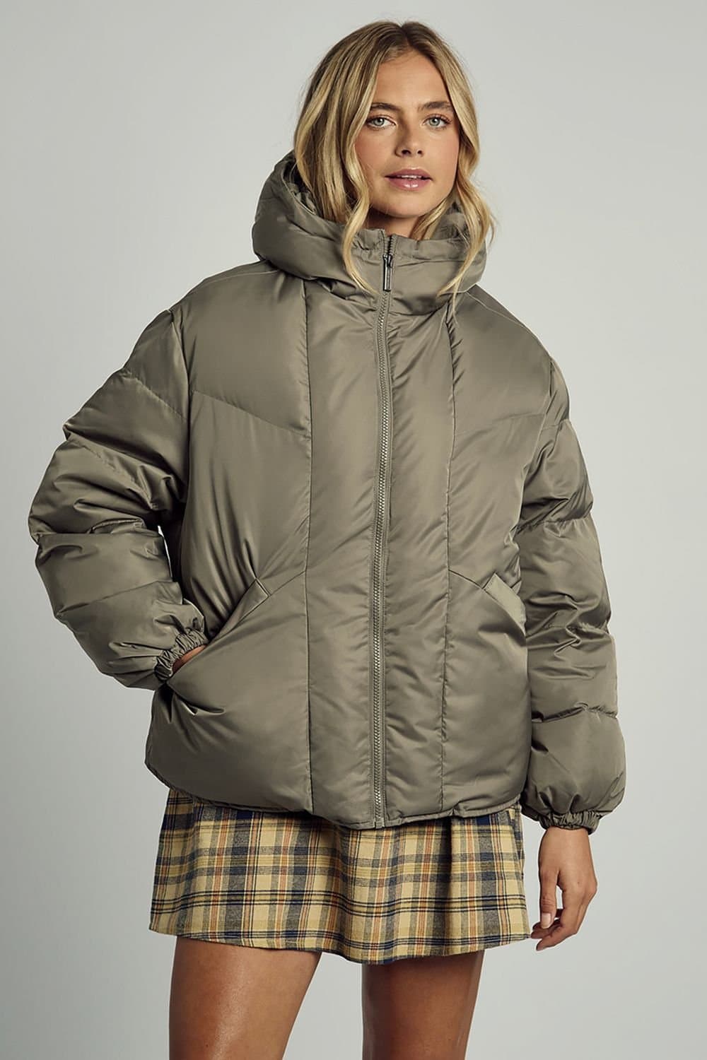 Native Youth Native Youth Women's Oversized Hooded Zip Puffer Jacket in Khaki