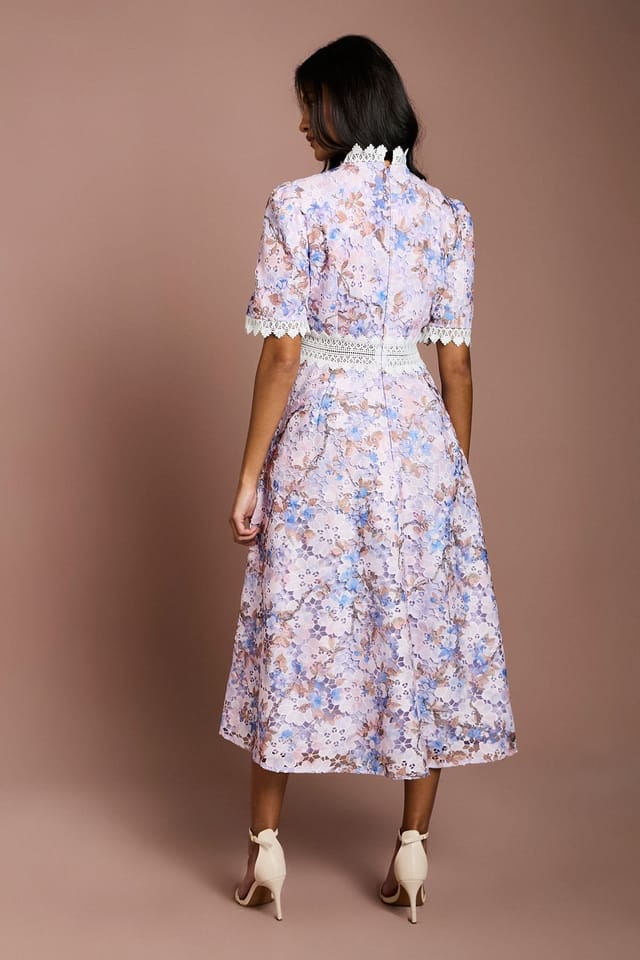 Coast Coast Women's Petite Printed Lace Short Sleeve Trim Detail Midi Dress in Lilac - 3