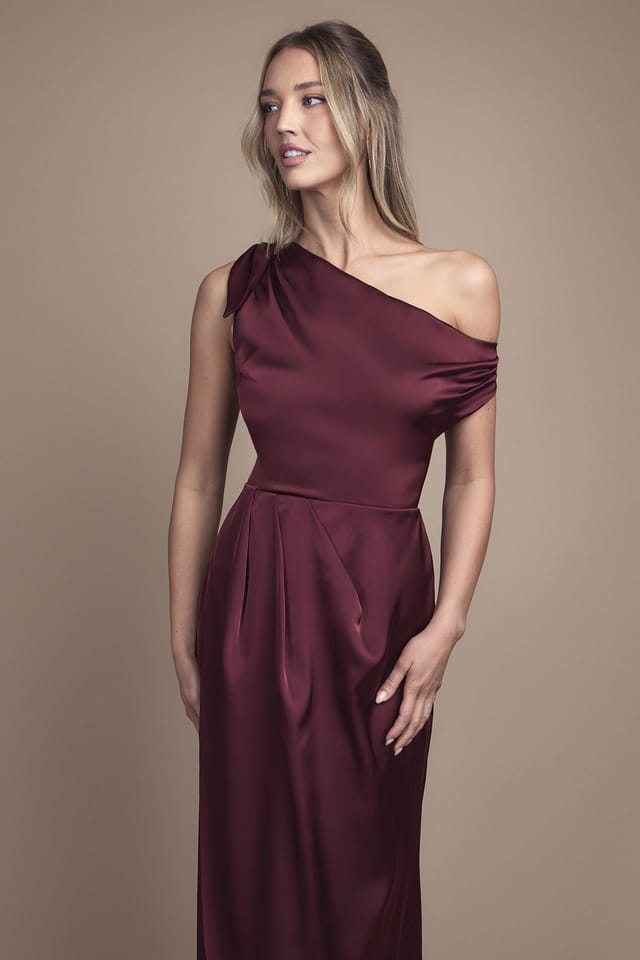 Coast Coast Women's Fallen Shoulder Bow Detail Bridesmaid Maxi Dress in Malbec - 2