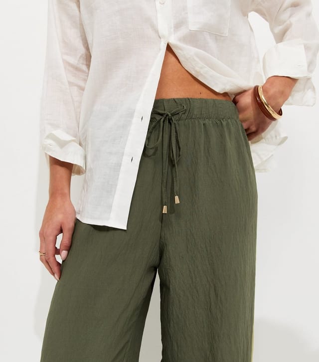 New Look Women's Petite Green Striped Border Wide Leg Trousers New Look - 3