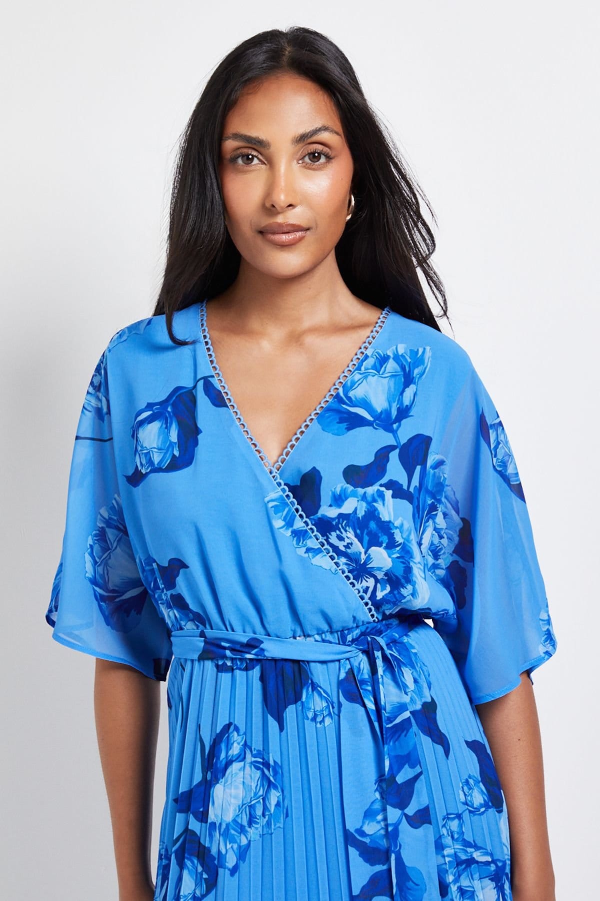 Wallis Wallis Women's Petite Floral Pleated Midi Dress in Blue - 4