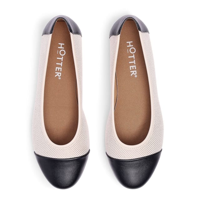 Hotter Hotter Women's 'Ingrid' Ballerina Pumps in Natural - 3