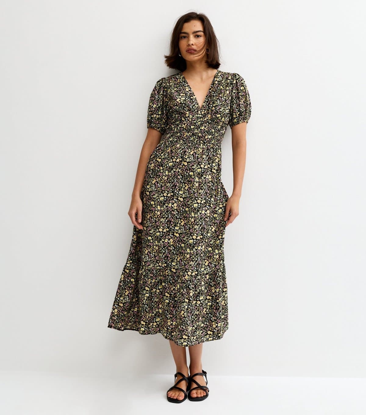 New Look Women's Black Crepe Floral Print V-Neck Short Sleeve Midi Dress New Look