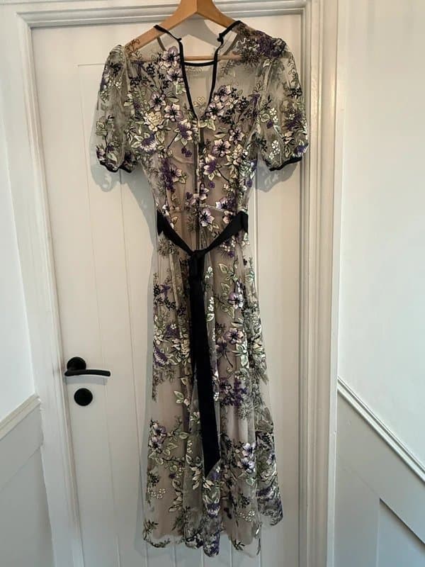 Coast Coast embroidered floral midi dress 10 new