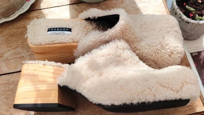 Topshop Topshop leather shearing wooden clogs