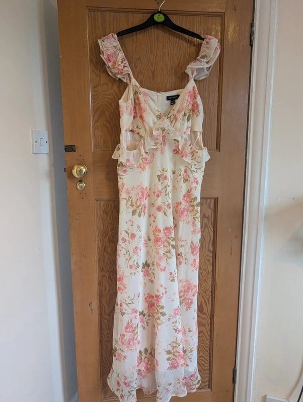 New Look Cream Floral Cut Out Maxi Dress
