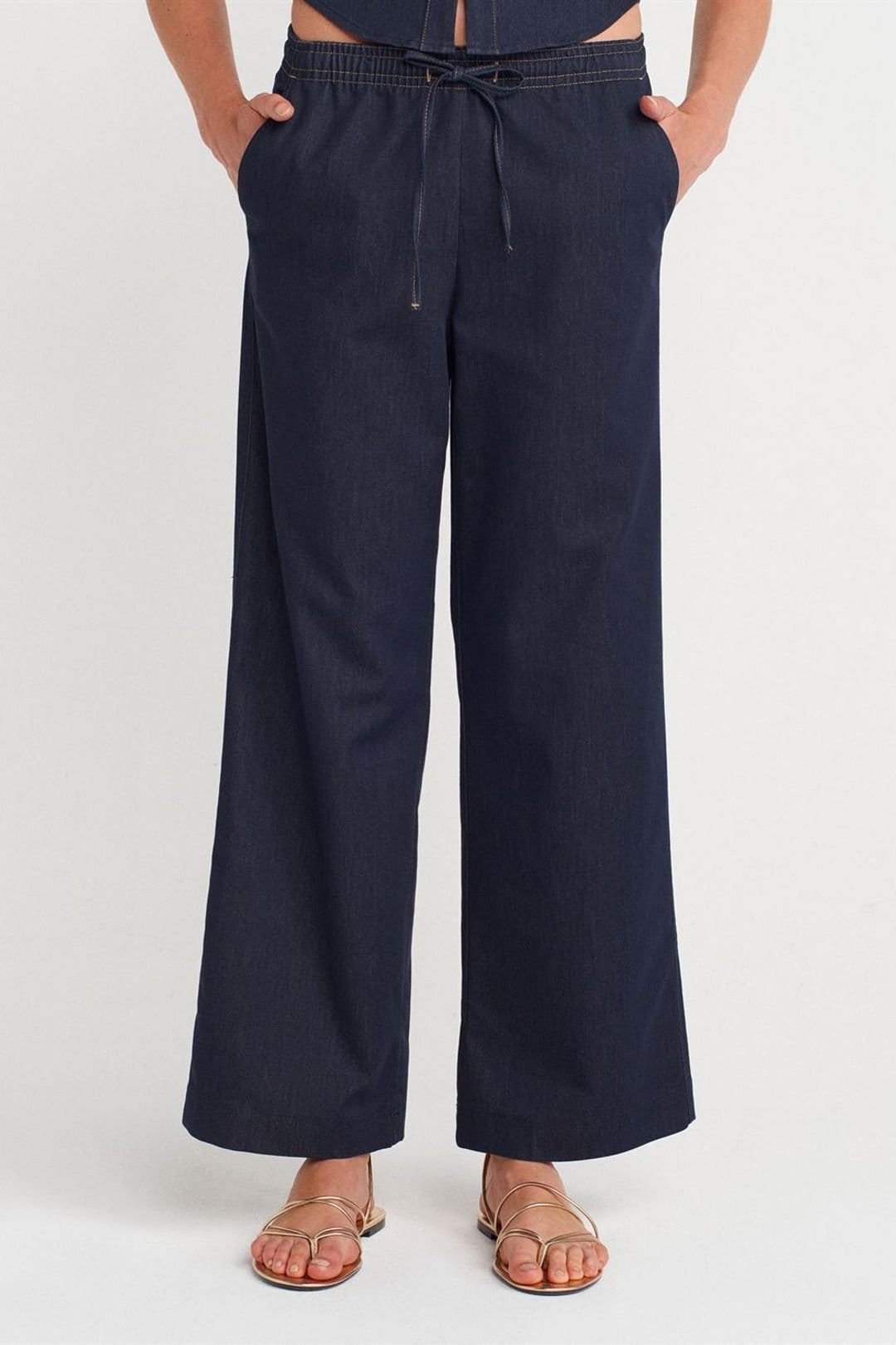 Dilvin Dilvin Women's Wide-Leg Woven Trousers With Drawstring Waist in Navy - 4