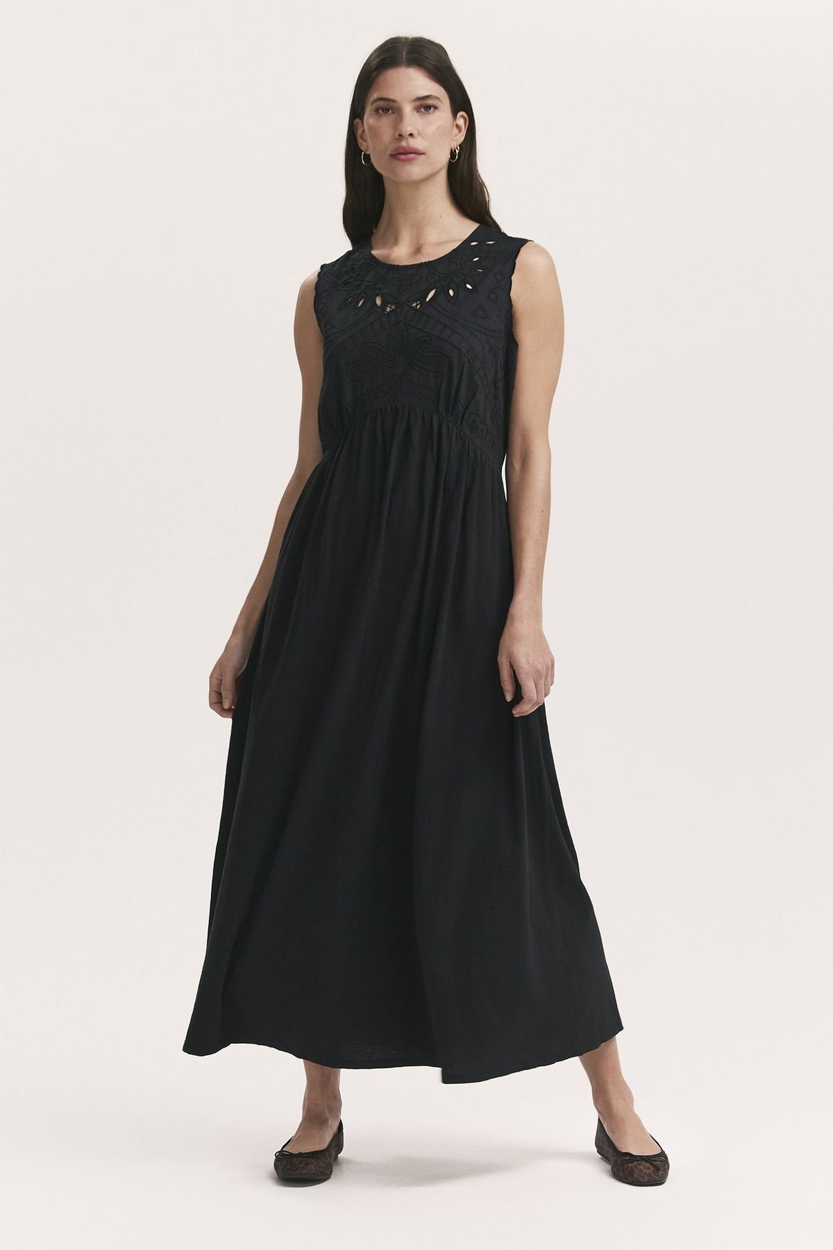 Finery London Finery London Women's Liberte Embroidered Cutwork Midi Dress in Black - 1
