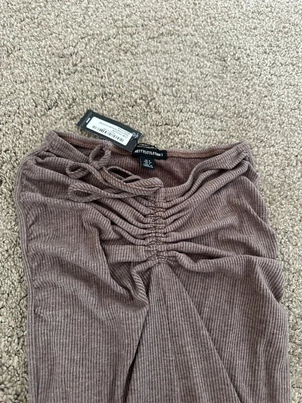 PrettyLittleThing PLT taupe contrast rib ruched cut out maxi skirt