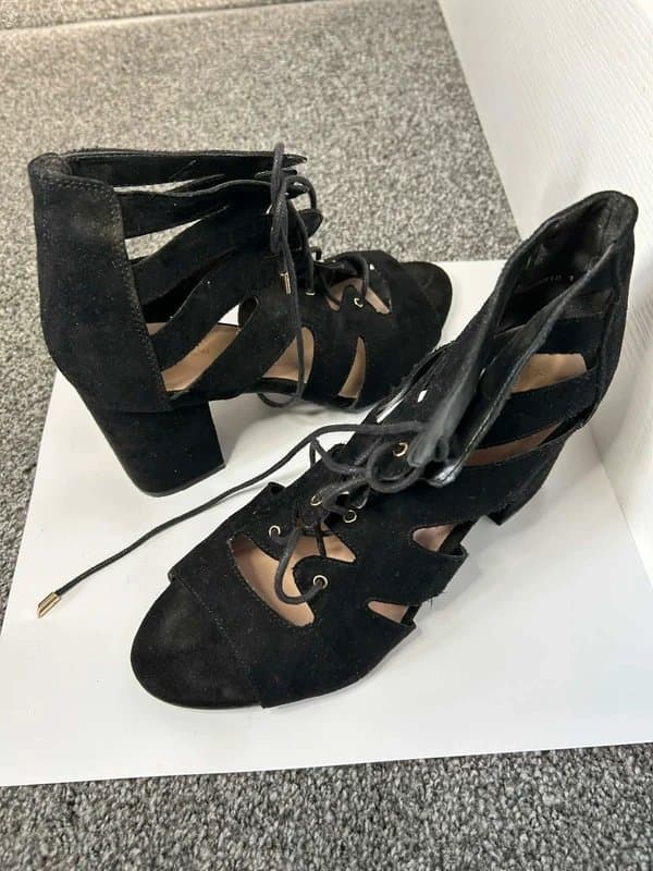 New Look New Look black chunky heels, Size 6