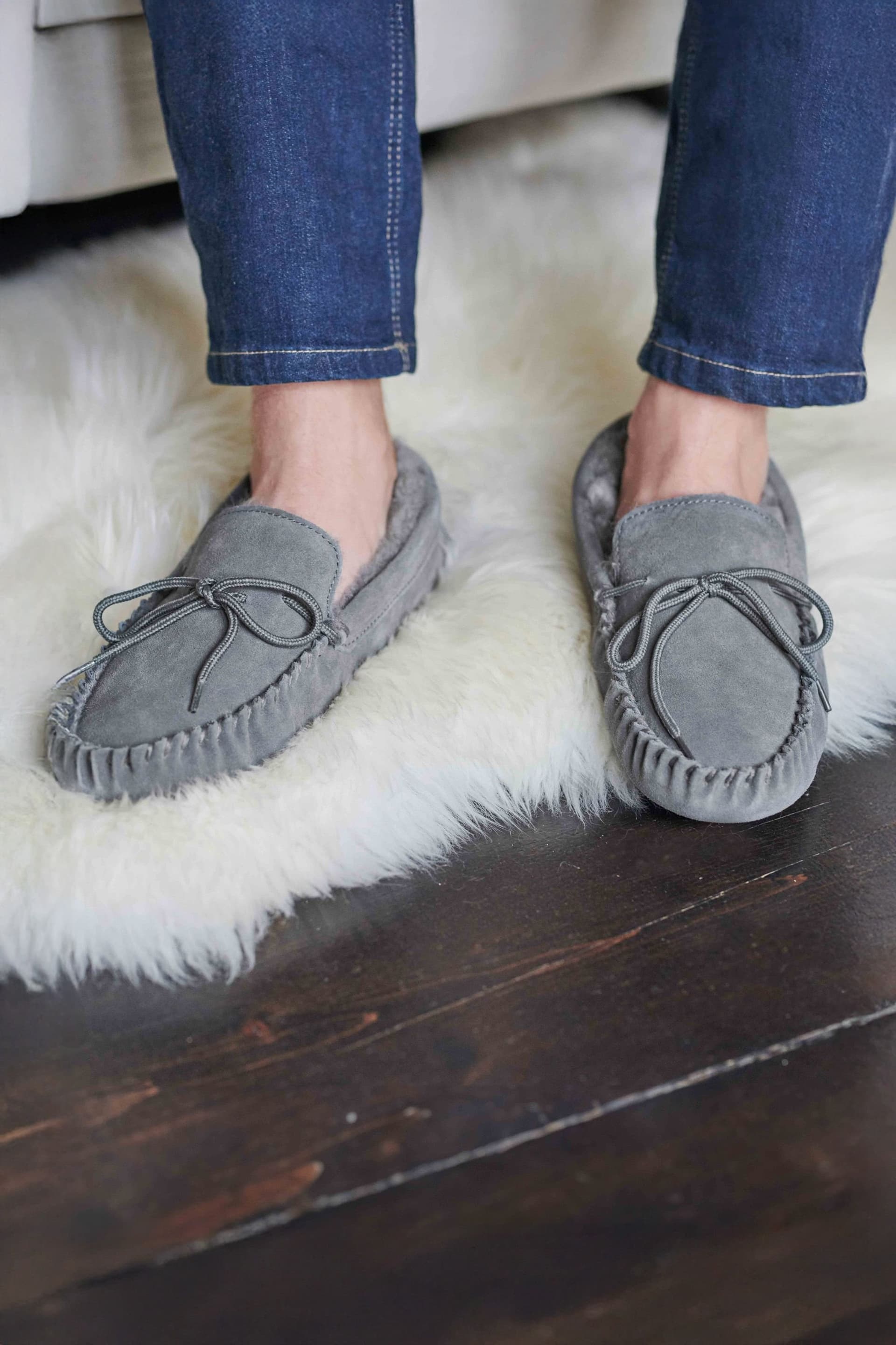 WoolOvers WoolOvers Men's Mens Sheepskin Moccasin in Grey