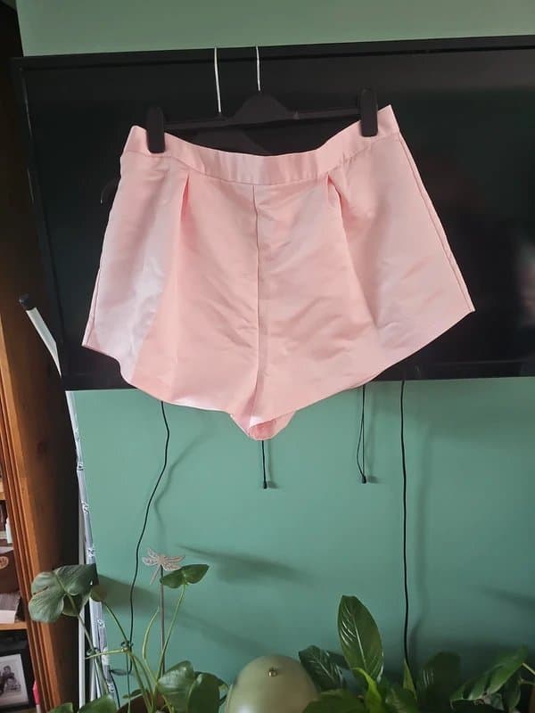 ASOS Asos size 22 pastel pink satin flippy shorts cullottes hot pants