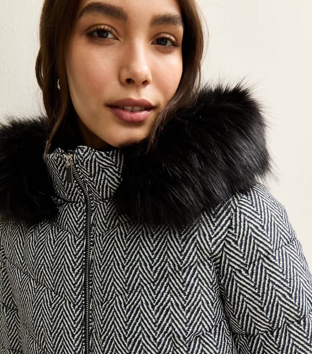 New Look Women's Black Pattern Print Faux Fur Trim Ski Puffer Jacket New Look - 2