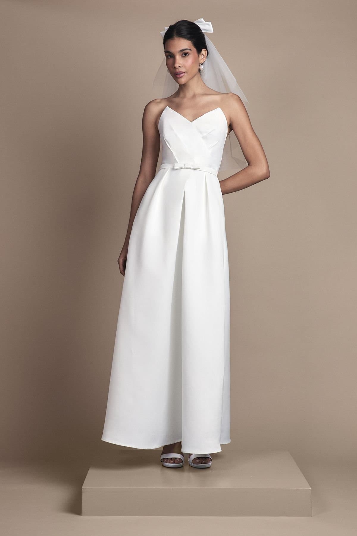 Coast Coast Women's Strapless Sweetheart Full Skirted Wedding Dress in Ivory