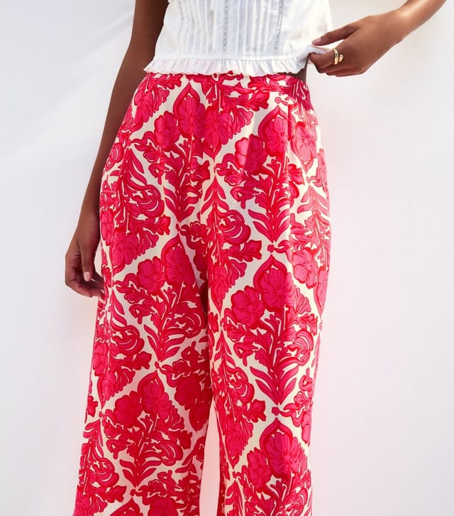 New Look Women's Pink Floral Border Print Crop Trousers New Look - 2
