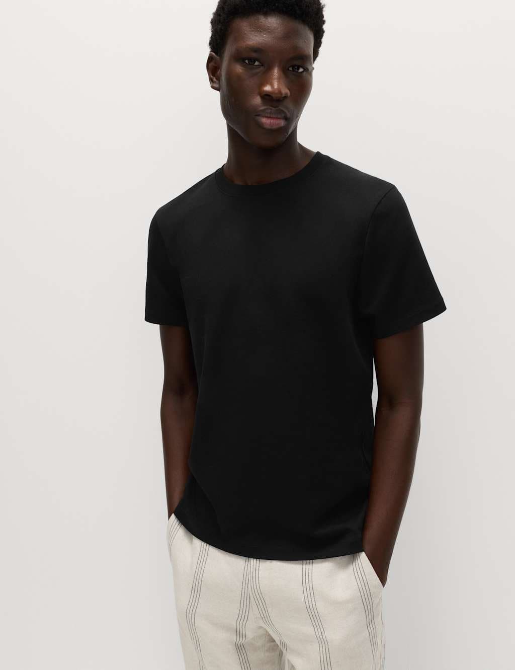 Marks & Spencer M&S The Utimate Slim Fit Cotton Blend T-Shirt Black