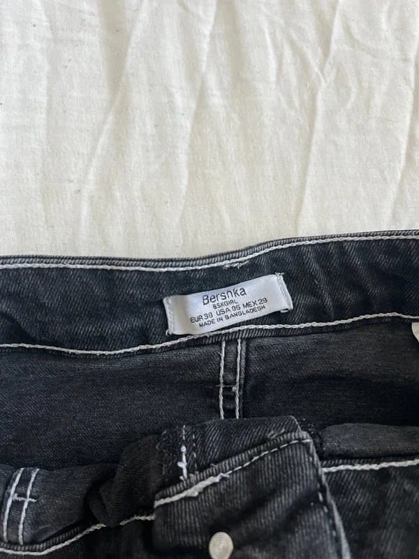 Bershka Bershka black denim skirt.