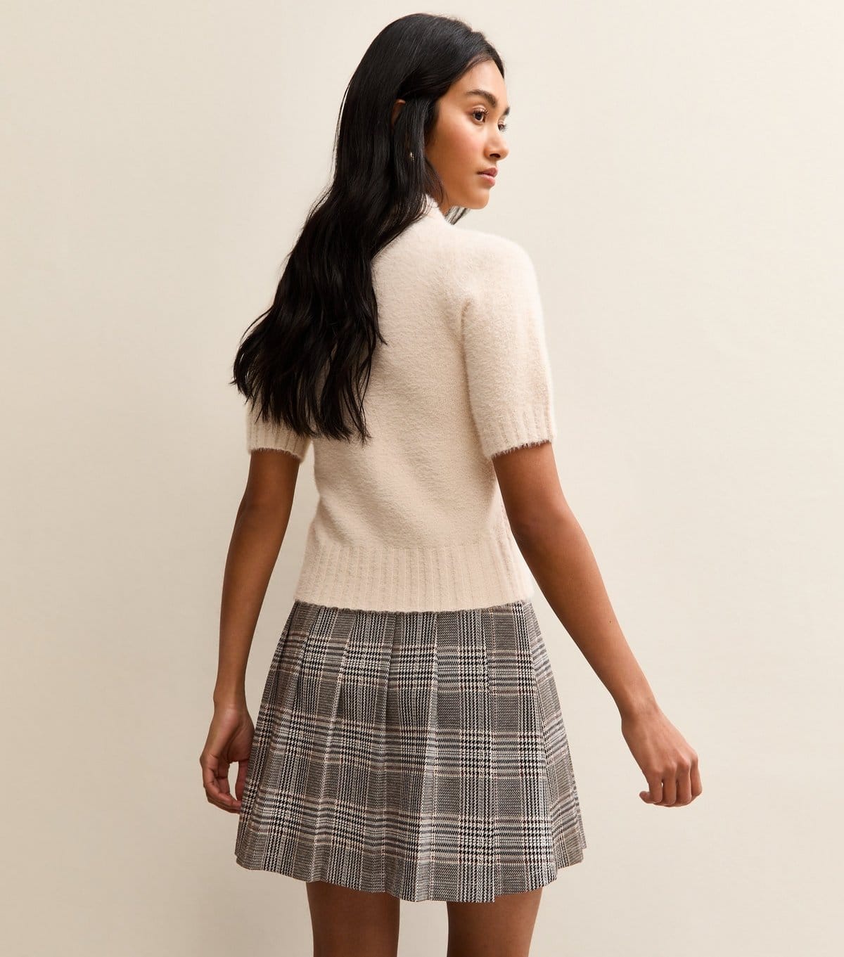 New Look Women's Light Grey Checked Pleated Mini Skirt New Look - 4