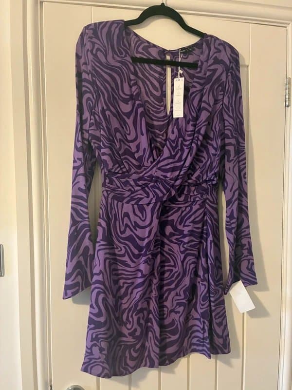 Bershka BNWT brand new purple v-neck berhska dress