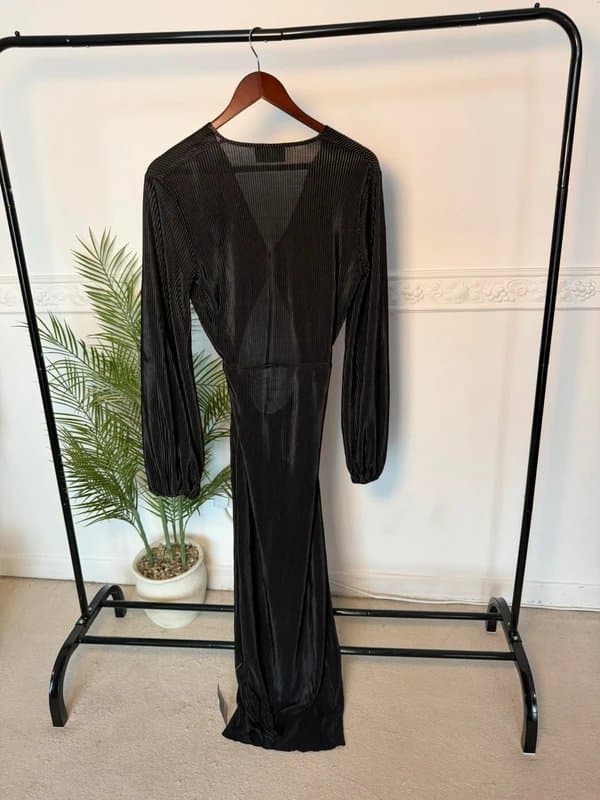 ASOS ASOS Black Pleated Cut-Out Maxi Dress – Long Sleeve – Size UK 12 – Elegant Evening Dress