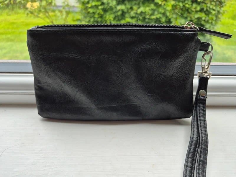 New Look New Look Black Faux-leather Wristlet Clutch