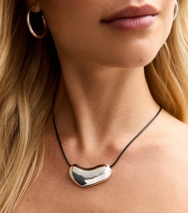 New Look Silver Tone Sleek Oval Dome Rope Necklace New Look - 2