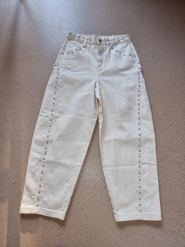 Never Fully Dressed Studded barrel-leg jeans ecru - 1