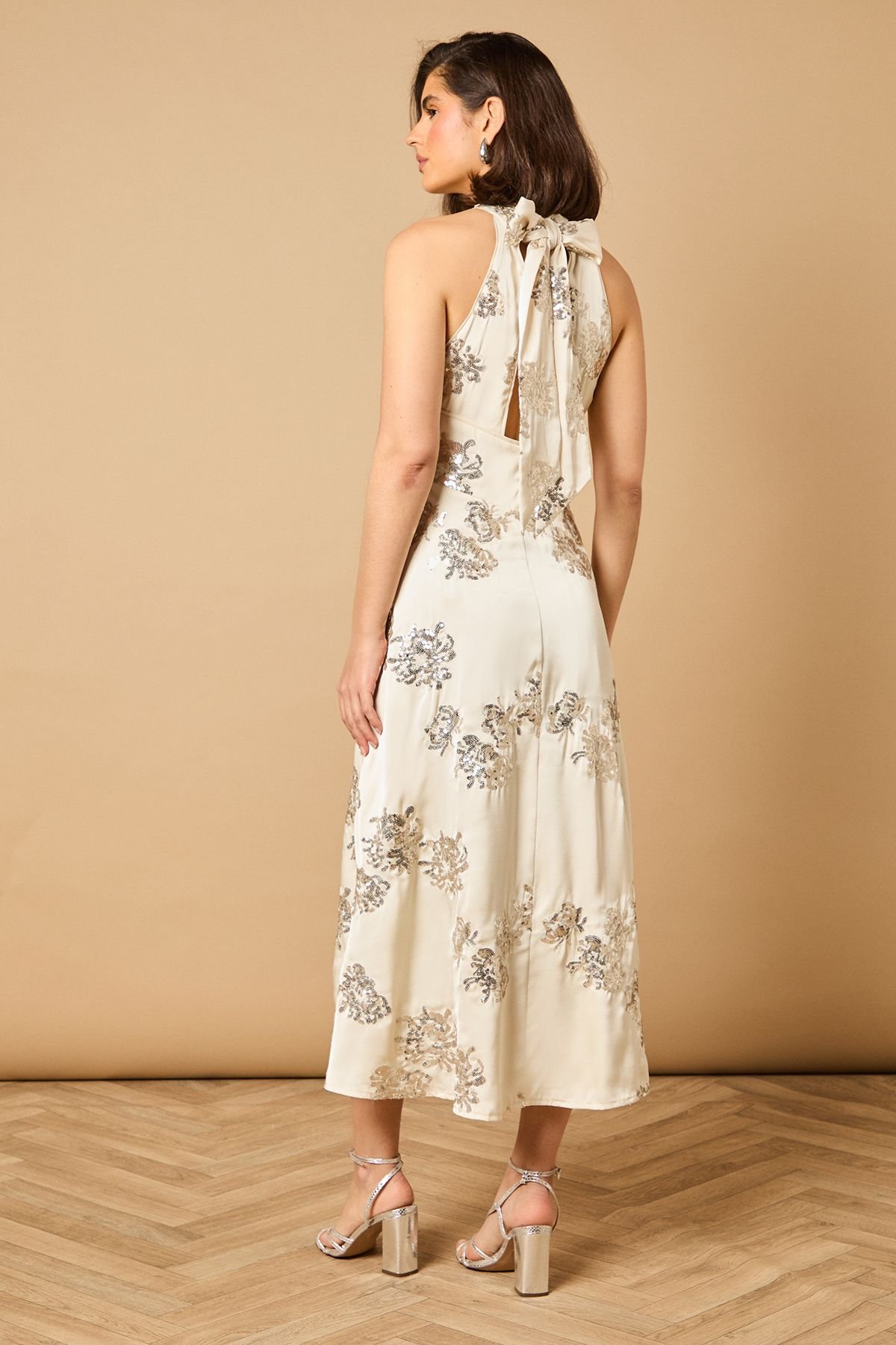 Oasis Oasis Women's Sequin Bias Halterneck Midi Dress in Champagne - 4