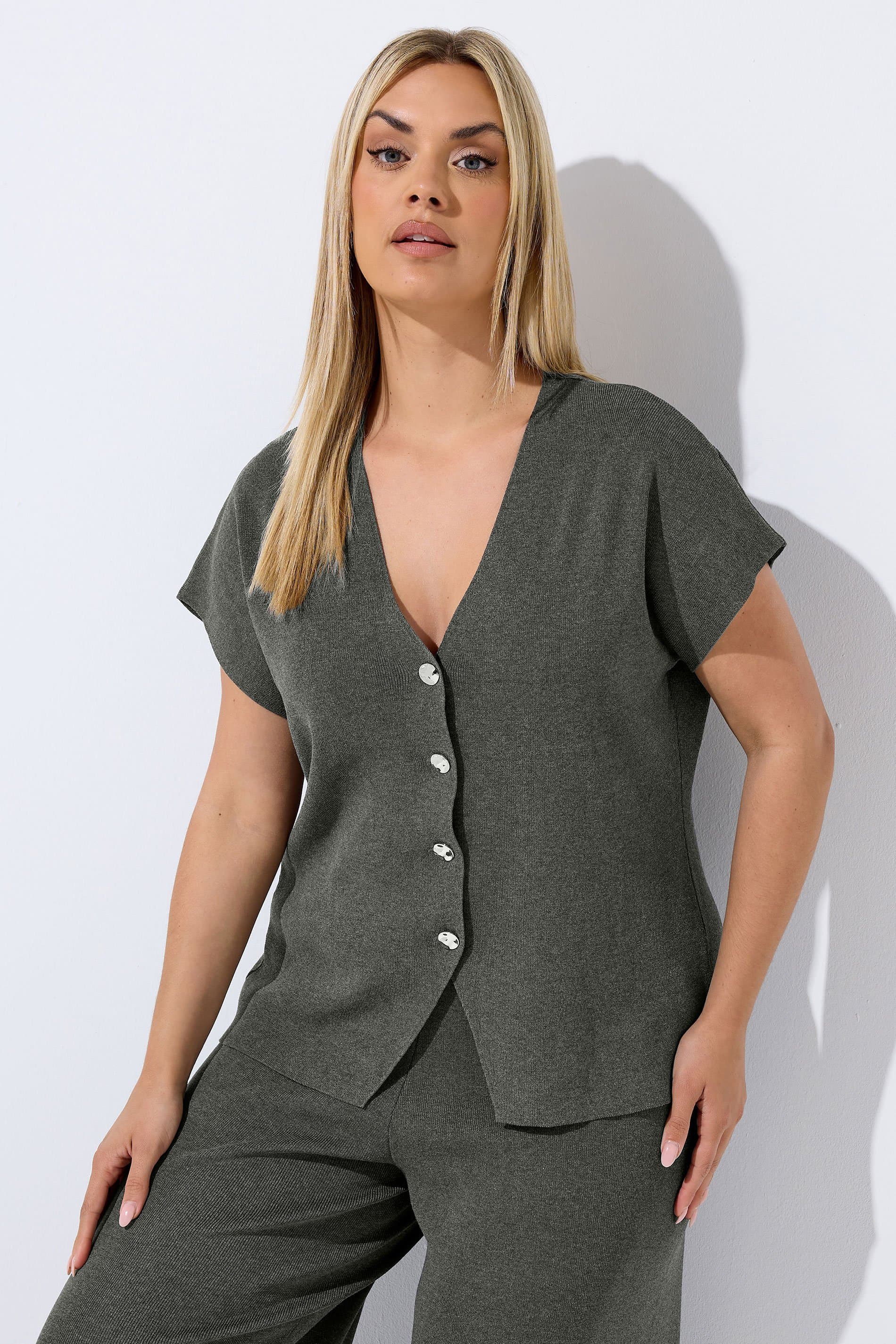 Limited Collection Plus Size Grey Short Sleeve Knitted Top