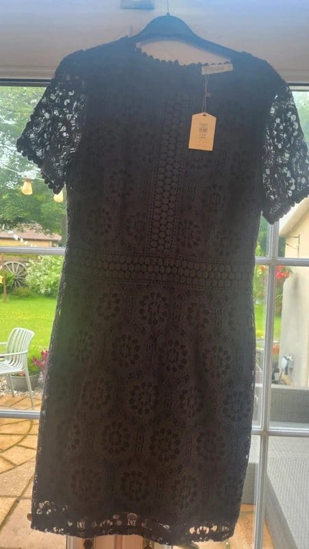 Oasis Black Lace Fully Lined Shift Dress