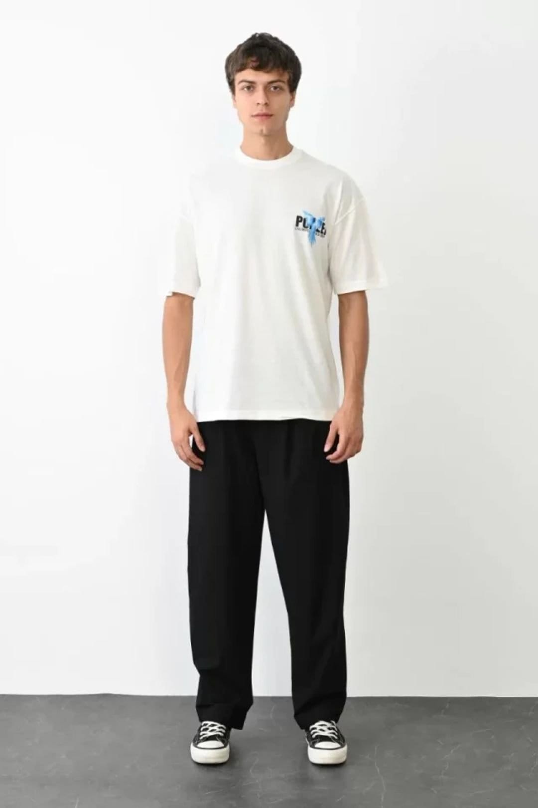 Janes Janes Men's Oversized Crew Neck Printed T-Shirt in White - 4