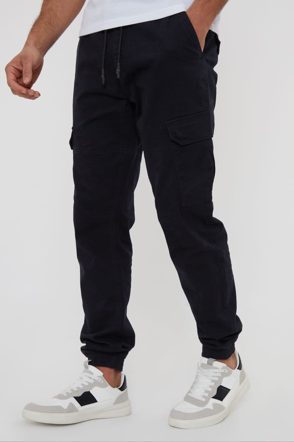 Threadbare Threadbare Men's 'Belfast' Cotton Jogger Style Cargo Trousers With Stretch in Black - 4