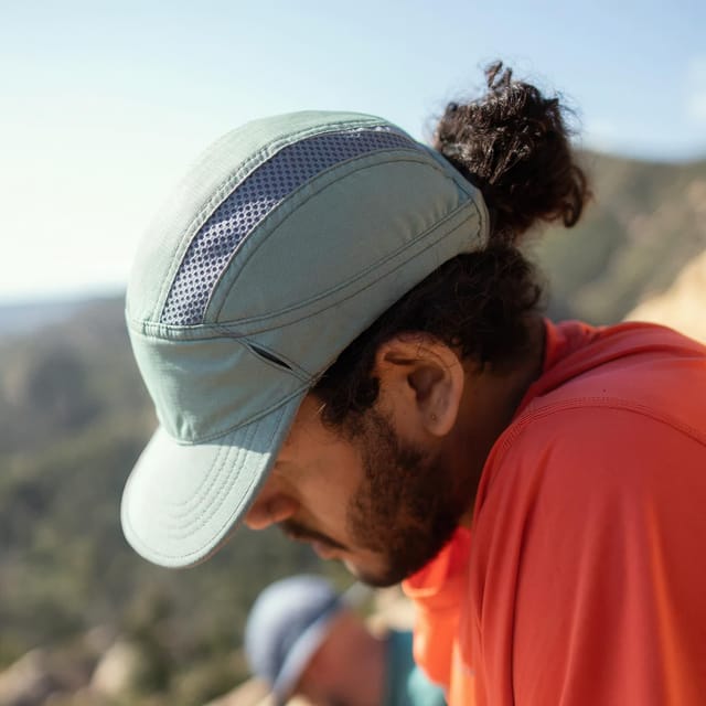 Sunday Afternoons Sunday Afternoons Men's 'Ultra Trail' Lightweight Breathable Reflective UPF 50+ Cap in Green - 3