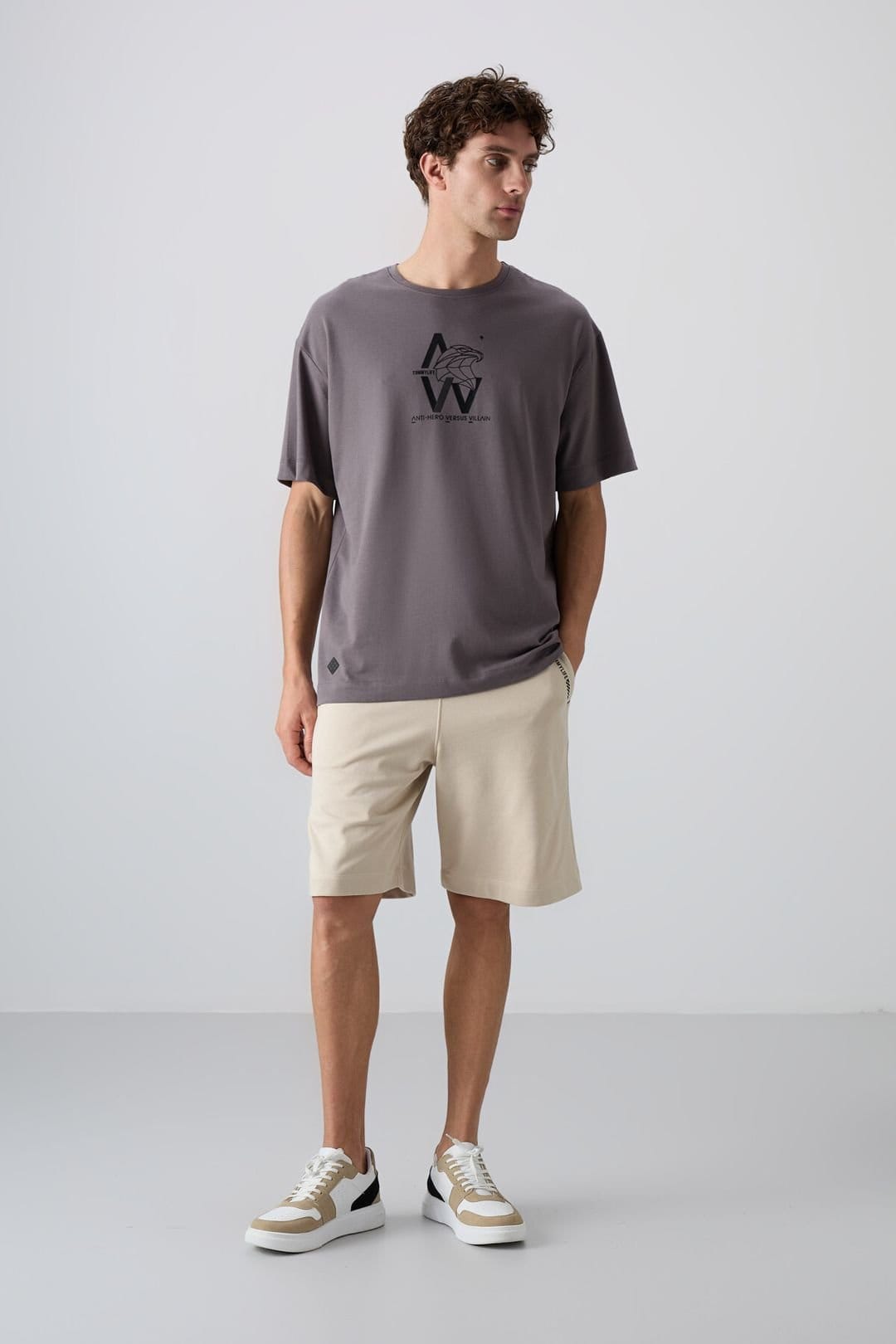 Tommy Life Tommy Life Men's Oversized Logo Crew Neck T-Shirt in Charcoal - 4