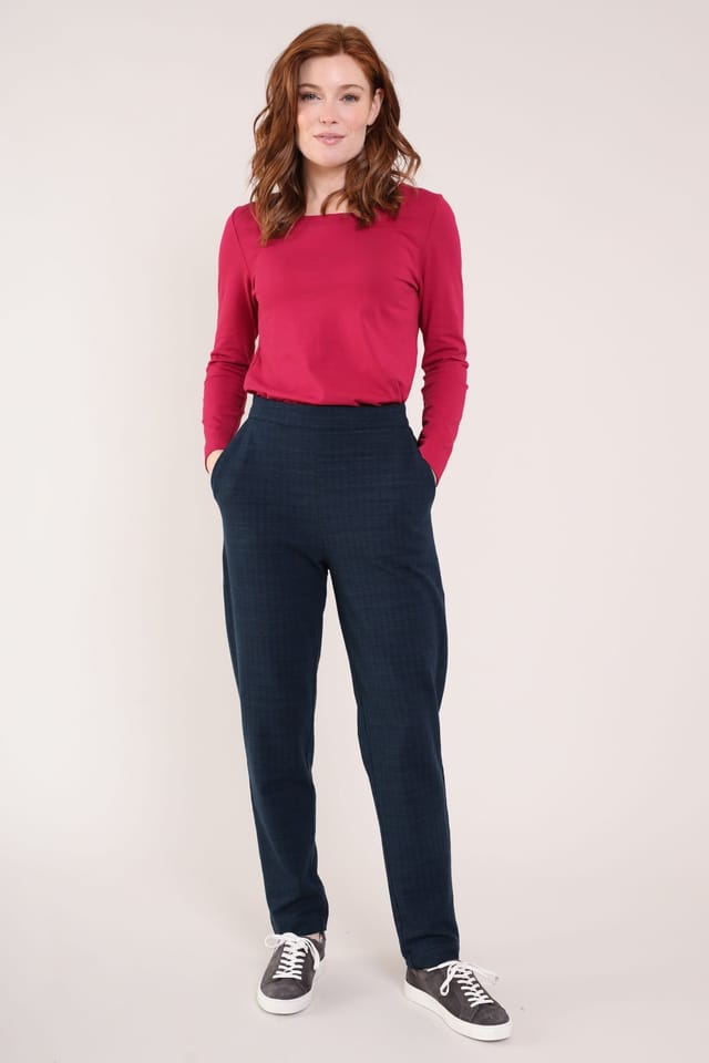 Nomads Clothing Nomads Clothing Women's Cotton Slim Leg Trouser in Navy - 2