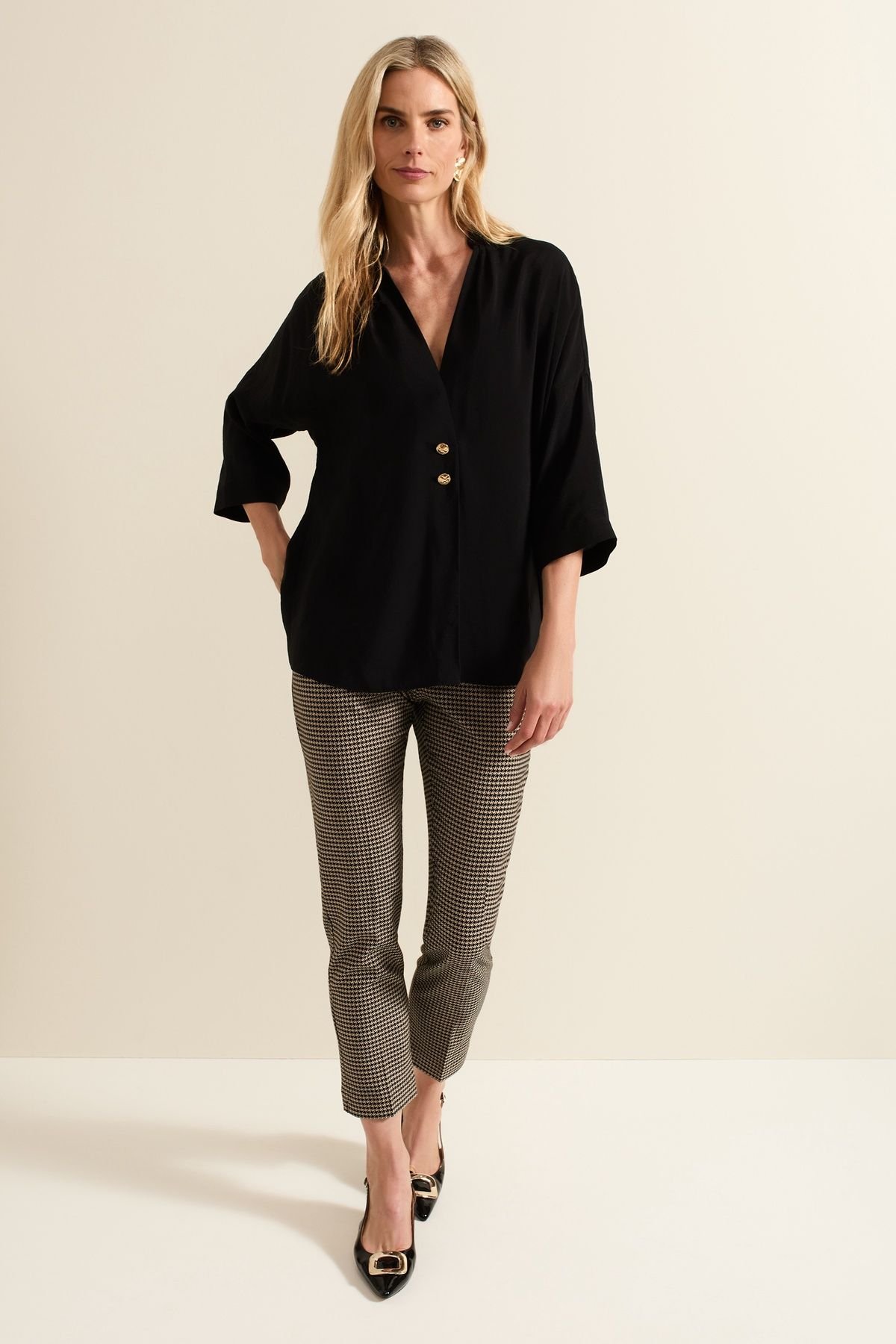 Phase Eight Phase Eight Women's Cynthia Button Detail Shirt in Black - 3