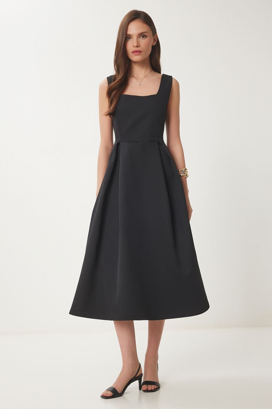 Happiness Istanbul Happiness Istanbul Women's Square Collar A-Form Midi Dress with Zipper Closure in Black